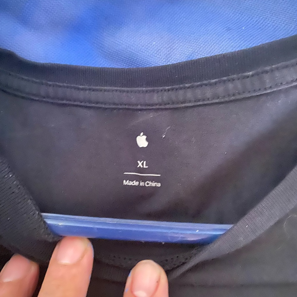 Apple rainbow tee